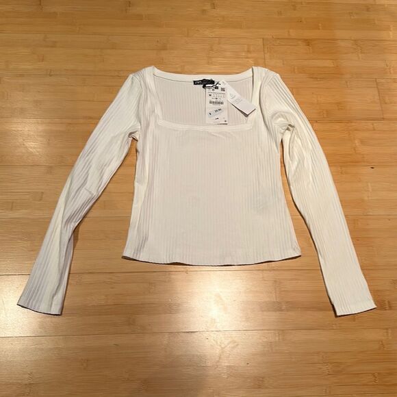 Zara top NWT  - Picture 1 of 5